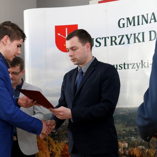 Wręczenie nagród i stypendiów uzdolnionej młodzieży